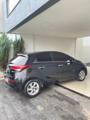 HYUNDAI HB20 1.6 PREMIUM 16V FLEX 4P AUTOMÁTICO HYUNDAI HB20 1.6 PREMIUM 16V FLEX 4P AUTOMÁTICO